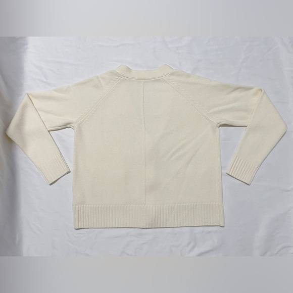 100% Wool V-Neck Ribbed Cardigan - Picture 6 of 10